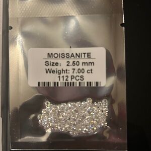 Moissanite Gemstones 2.50mm. 7ct